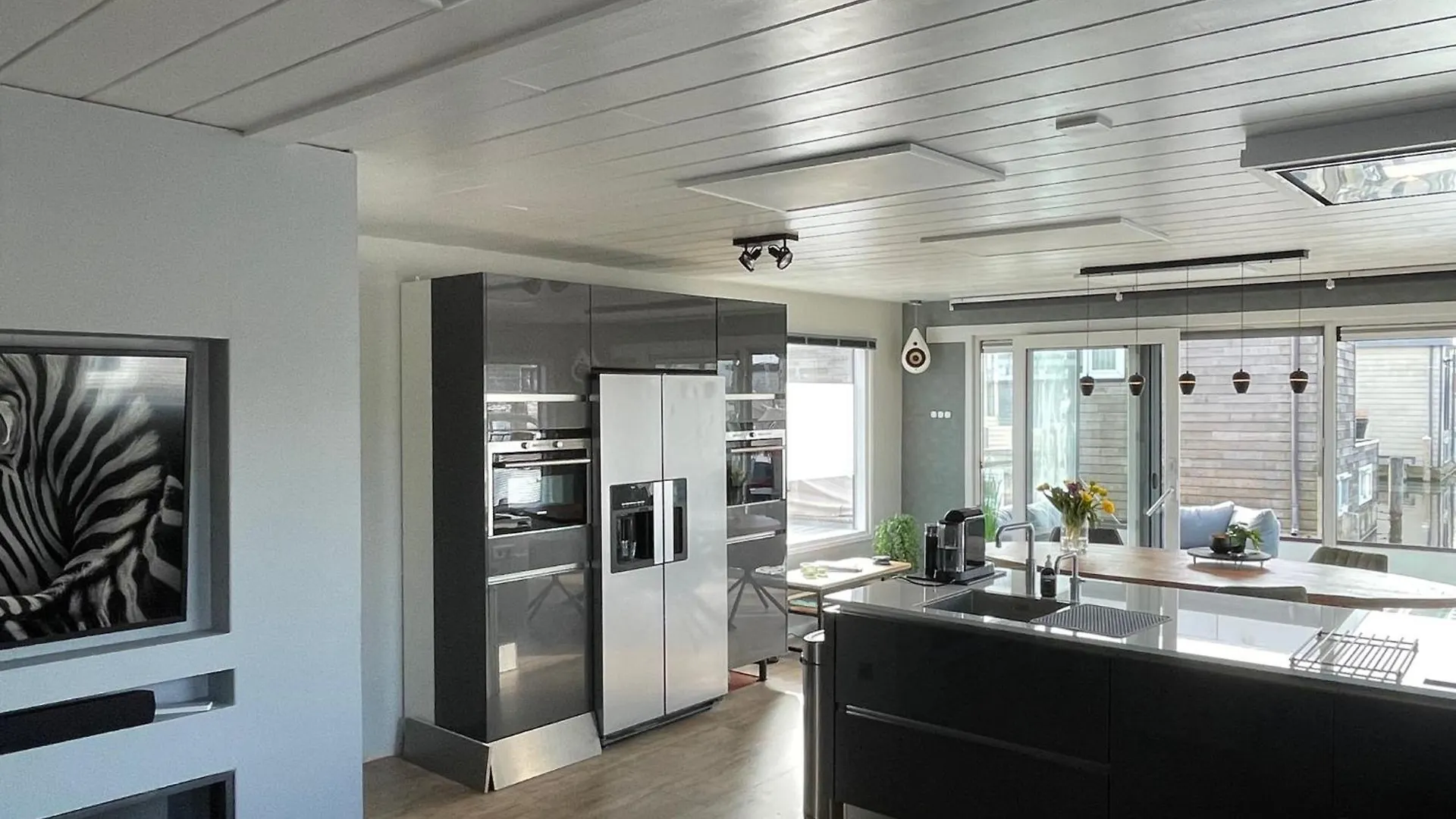 Poellodge Xl, Houseboat Met Whirlpool En Sauna Aalsmeer