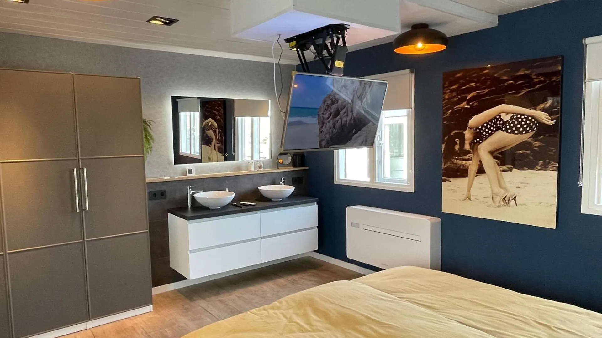 Poellodge Xl, Houseboat Met Whirlpool En Sauna Aalsmeer Apartment