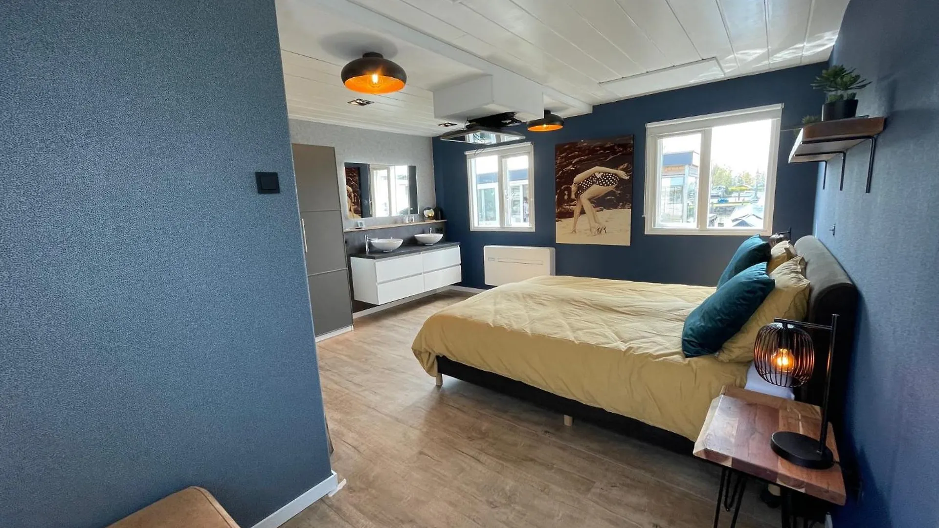 Poellodge Xl, Houseboat Met Whirlpool En Sauna Aalsmeer 0*,